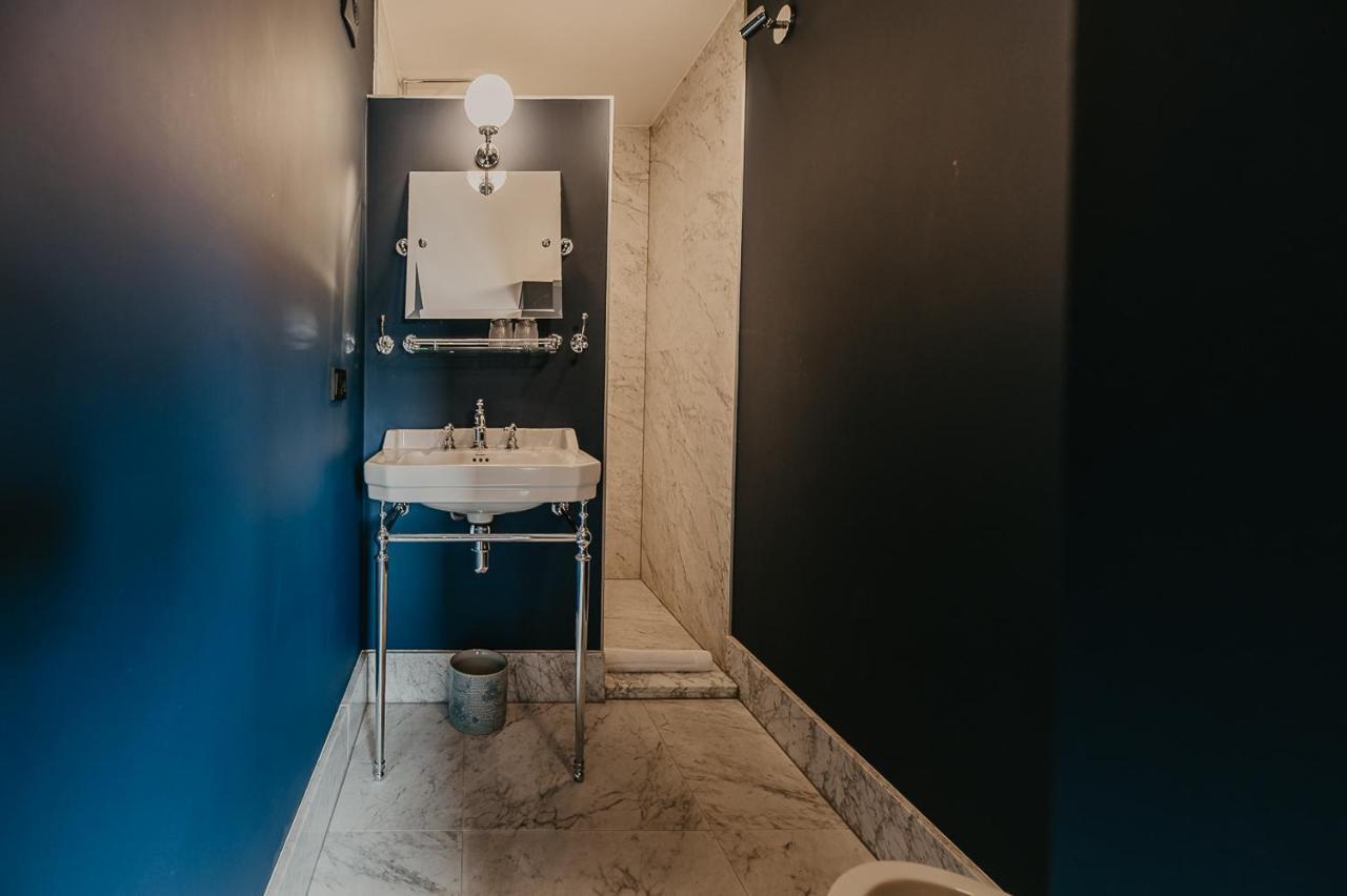 Boutique Hotel Zeeuws-Meisje Зиерикзее Екстериор снимка